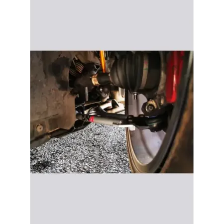 Kit trapezi anteriori su uniball DNA Racing per Alfa Romeo Giulietta