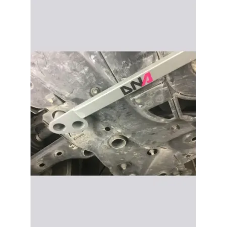 Kit rinforzo inferiore slitta sospensione anteriore DNA Racing per Alfa Romeo Giulietta