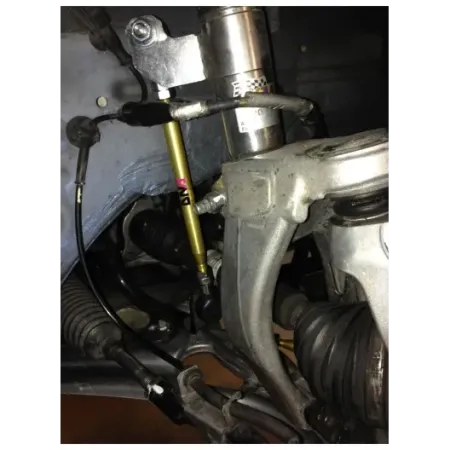 DNA Racing front sway bar tie rods on uniball