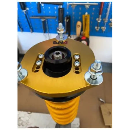 DNA Racing kit top mount anteriore regolabile su uniball