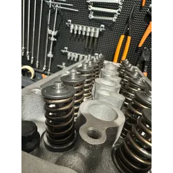 Steel retainers and split collets for single-groove cylinder head valves 2