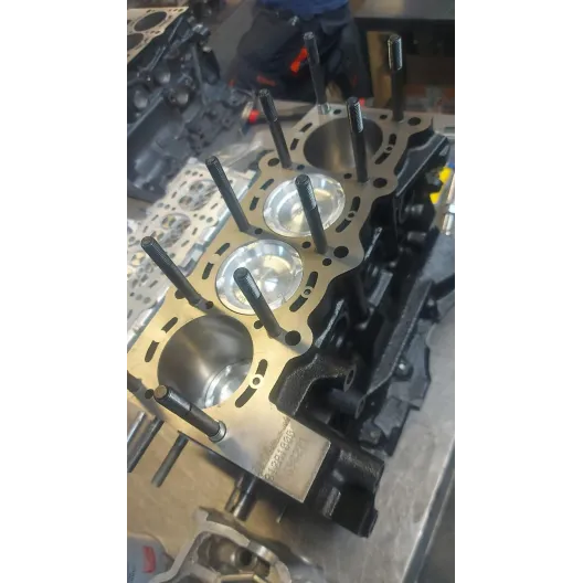 Prigionieri Testa Custom M10 t-jet con dadi ARP m10 e rondelle Custom T-JET Abarth