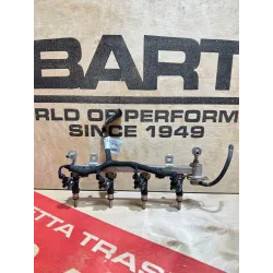 Bosch Abarth 330cc Euro 6 Complete Fuel Rail and Injector Assembly – Kit containing 4 injectors and fuel rail.