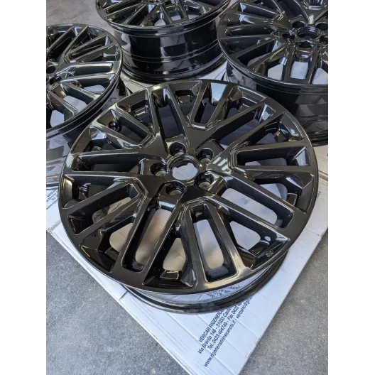 Genuine Jeep Compass 'S' Version Black Alloy Wheels – 19-inch